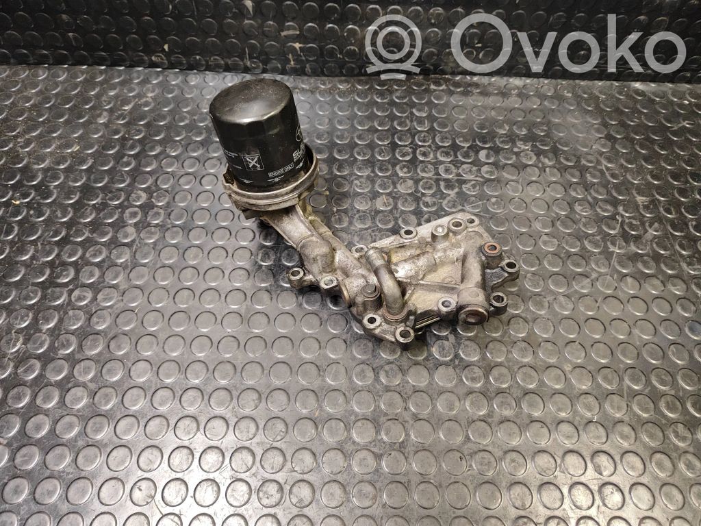 Oil filter mounting bracket