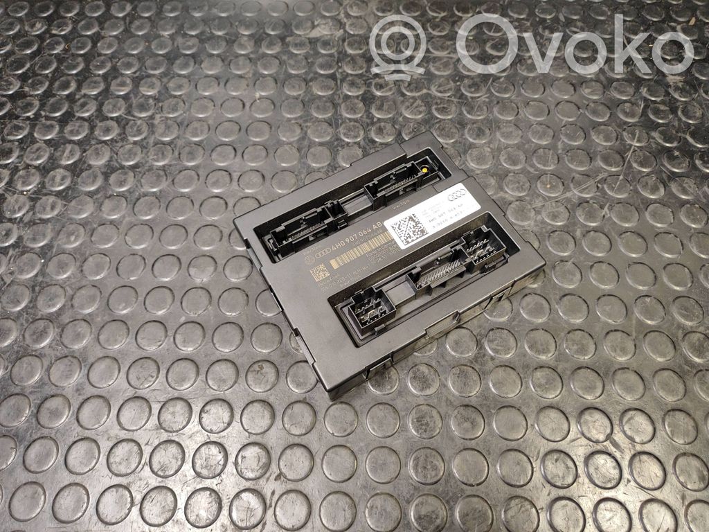 Audi A8 S8 D4 4H Komforto modulis 