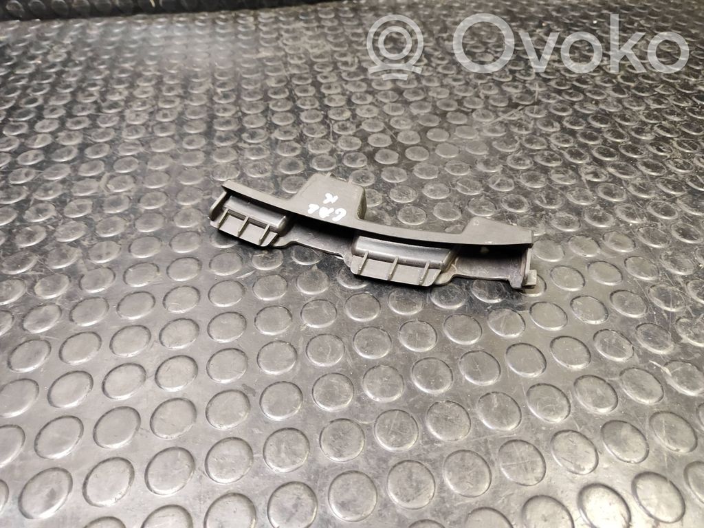 Audi A8 S8 D4 4H Support de pare-chocs arrière 