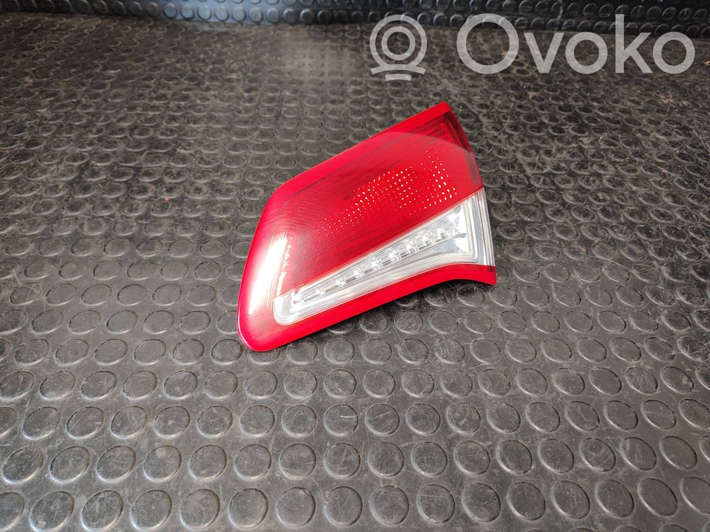 Citroen C4 II Takaluukun takavalot 