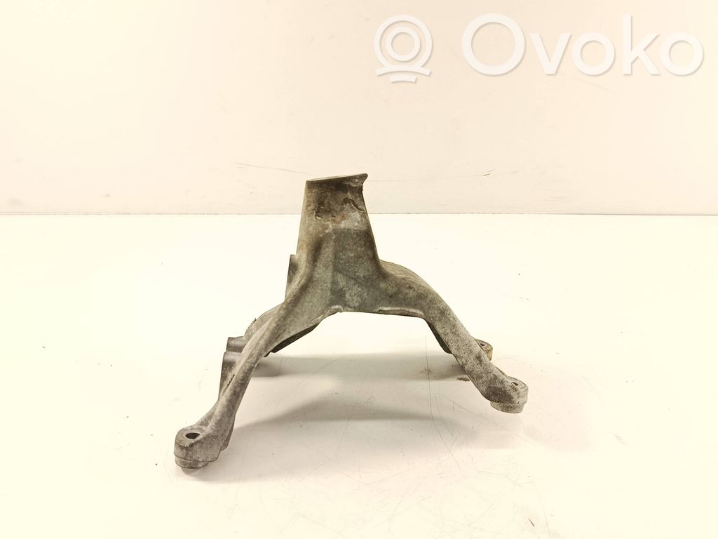 Audi Q5 SQ5 8R Engine mounting bracket 