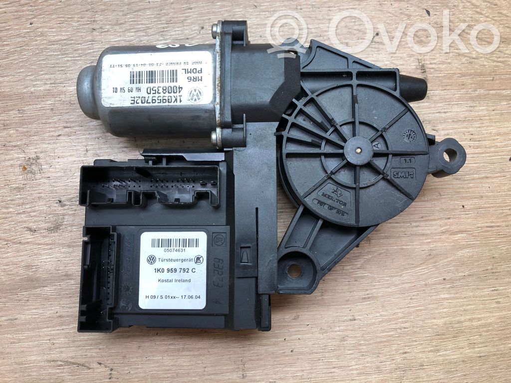 Volkswagen Touran I Silnik regulatora szyby drzwi przednich 