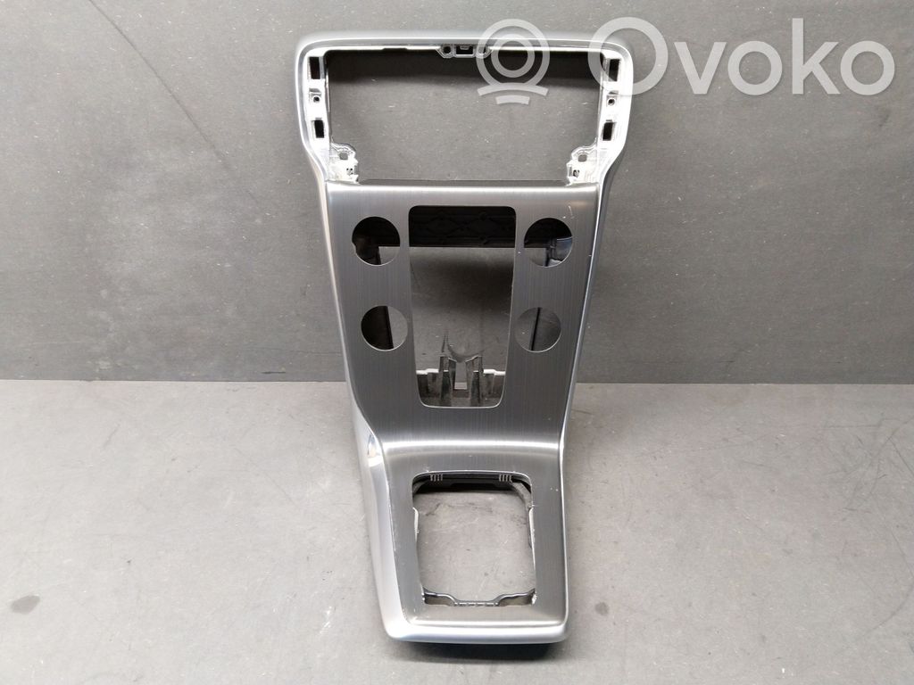 Volvo S40 Kojelaudan keskiverhoilu 