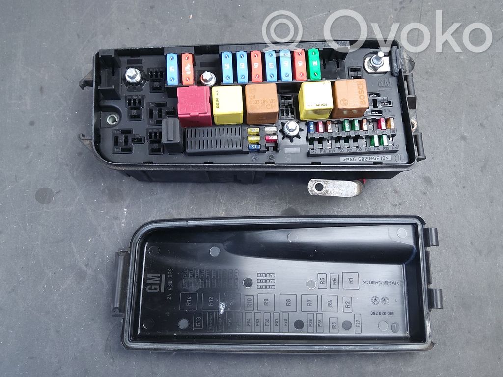 Opel Vectra C Juego de caja de fusibles 