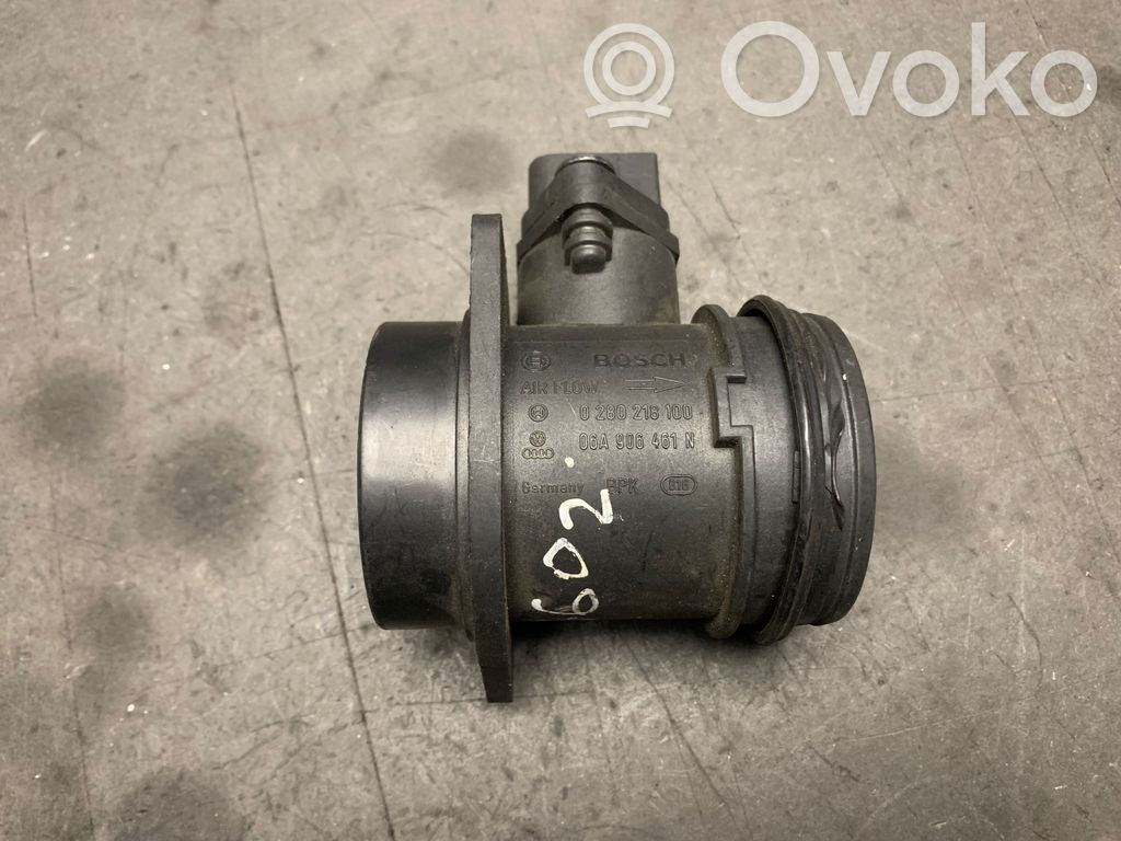 Volkswagen PASSAT B5.5 Przepływomierz masowy powietrza MAF 