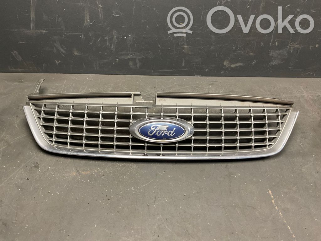 Ford Mondeo MK IV Etupuskurin ylempi jäähdytinsäleikkö 