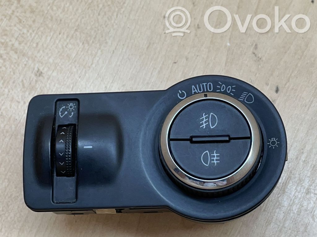 Opel Insignia A Interruptor de luz 