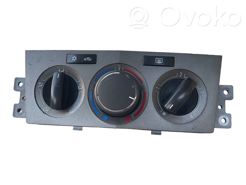 Opel Antara Climate control unit 