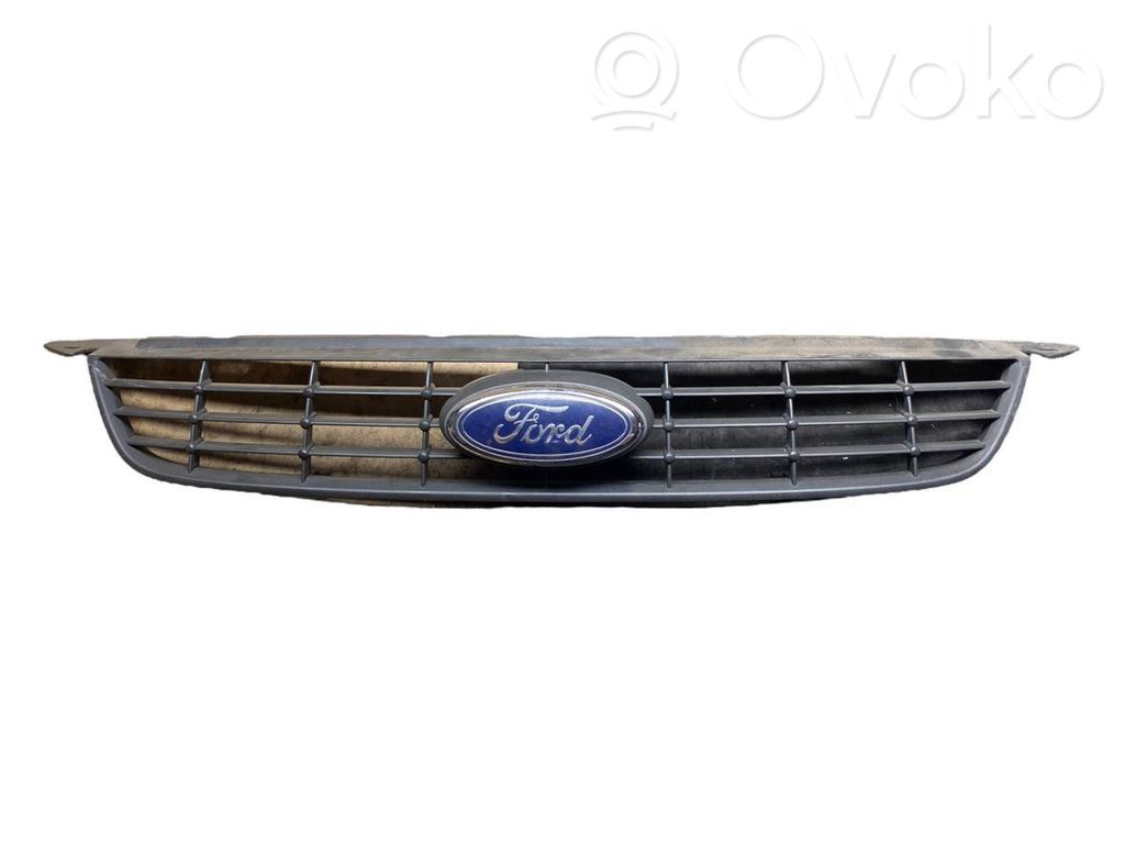 Ford Focus Etupuskurin ylempi jäähdytinsäleikkö 