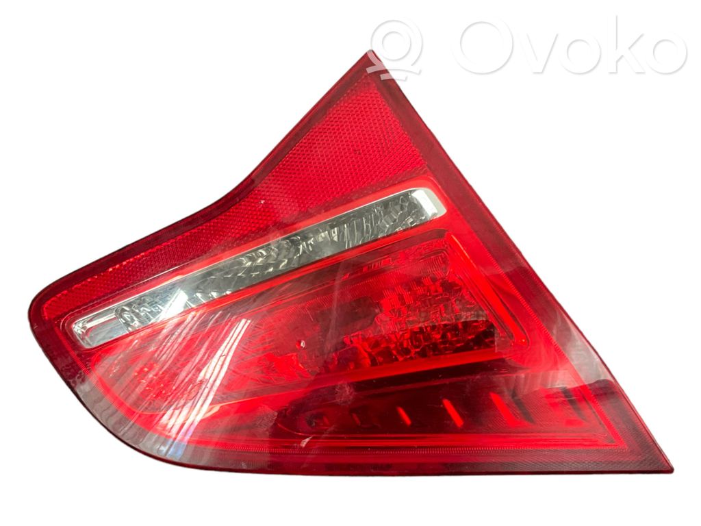 Opel Meriva A Lampy tylnej klapy bagażnika 