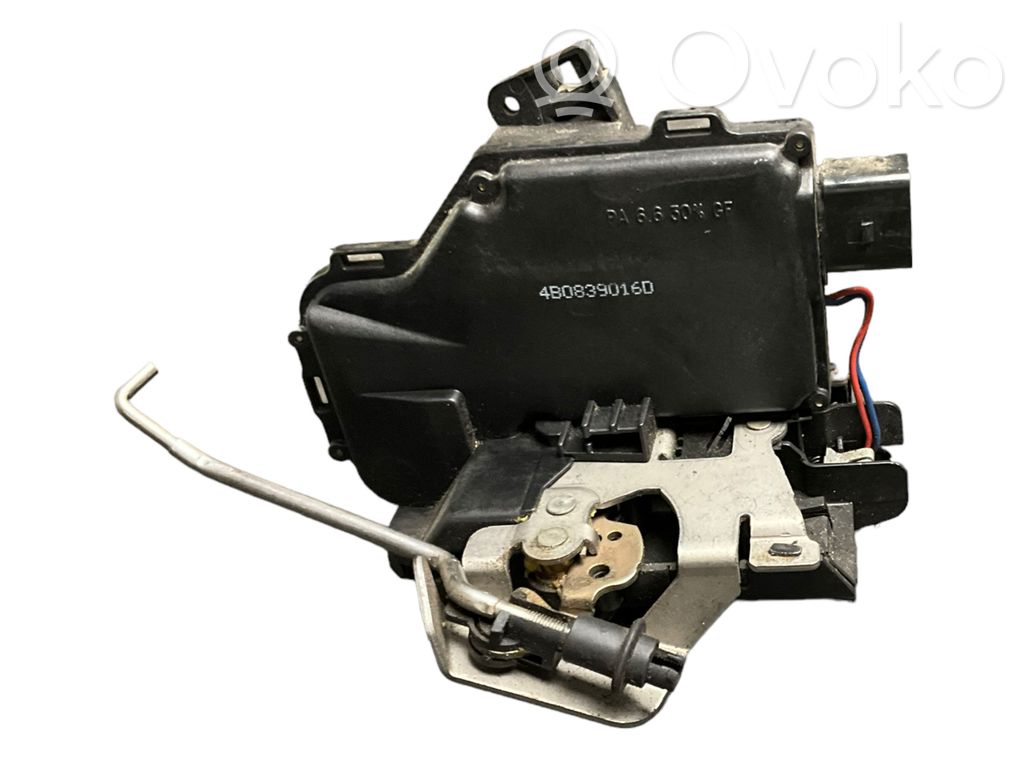 Audi A4 S4 B6 8E 8H Takaoven lukko 