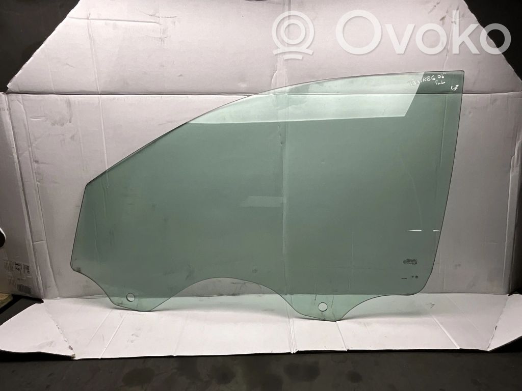 Volkswagen Touareg I Front door window glass four-door 