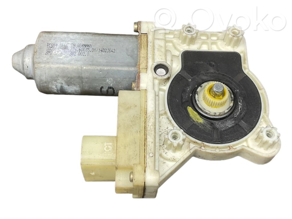 BMW 7 E65 E66 Front door window regulator motor 
