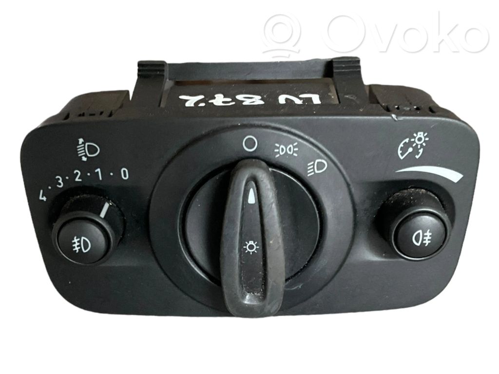 Ford C-MAX II Light switch 