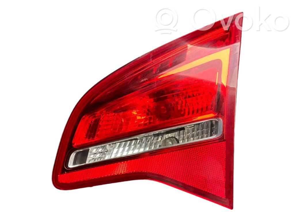 Opel Meriva B Lampy tylnej klapy bagażnika 