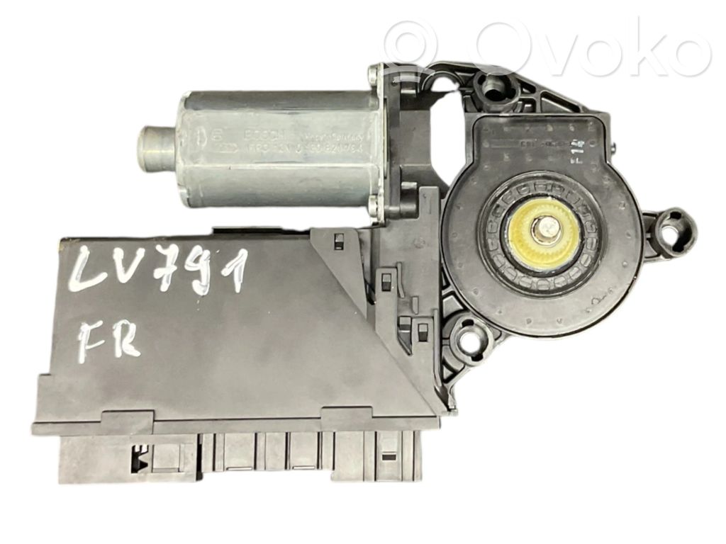 Seat Exeo (3R) Front door window regulator with motor 