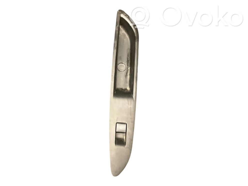 Opel Mokka Electric window control switch 