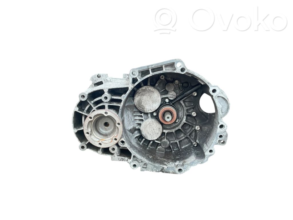 Volkswagen PASSAT B6 Manualna 6-biegowa skrzynia biegów 