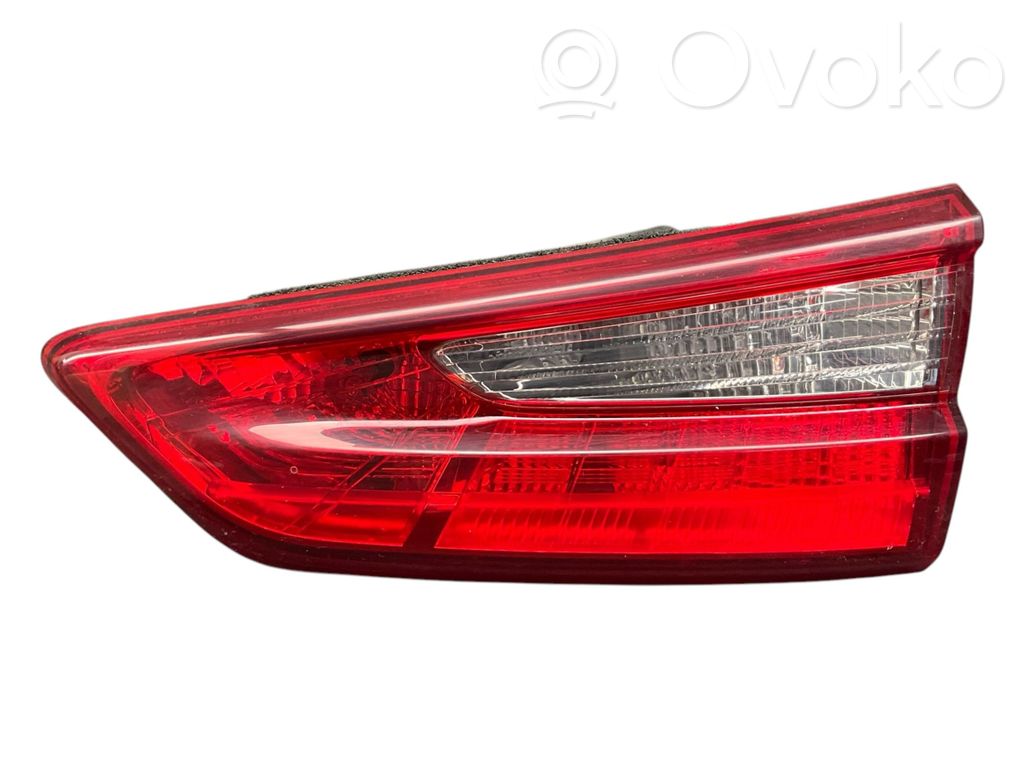 KIA Optima Takaluukun takavalot 