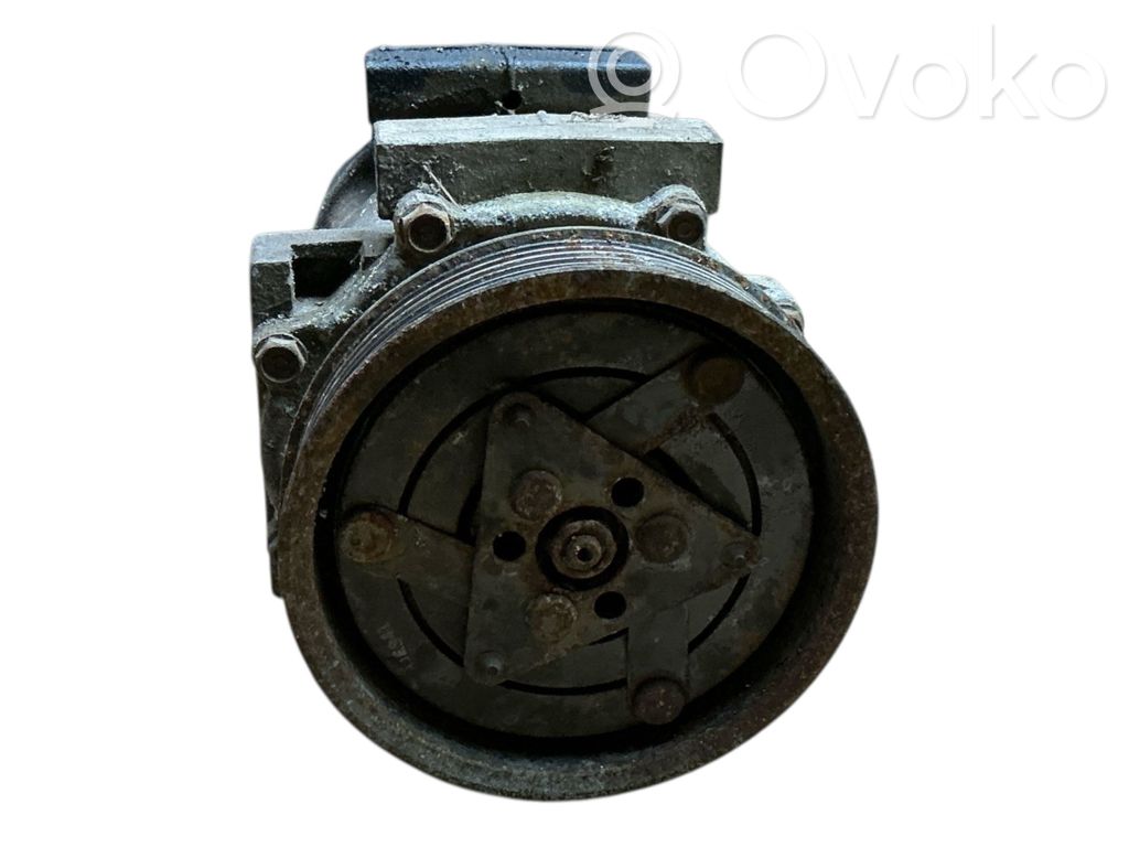 Kompresor / Sprężarka klimatyzacji A/C   926007398R,07415210261