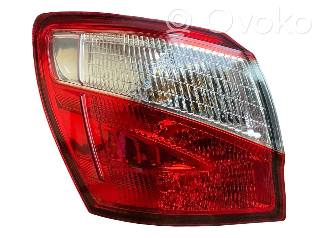 Nissan Qashqai Lampă spate în caroserie 