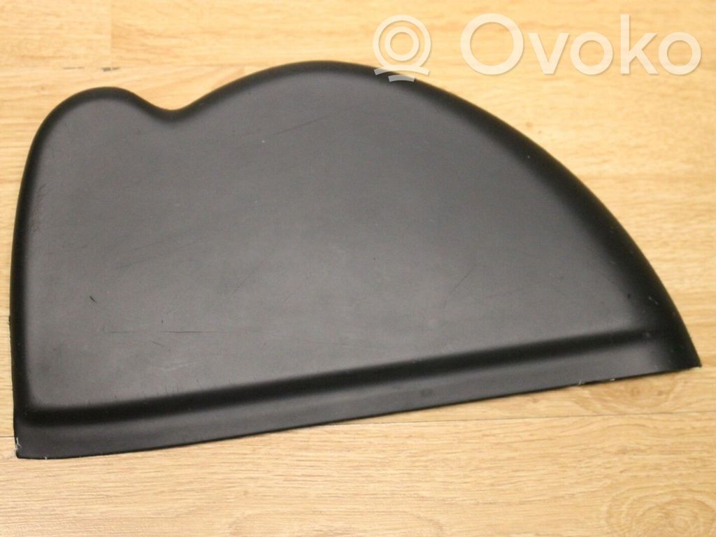 Volkswagen PASSAT B5.5 Boczek / Tapicerka / bagażnika 