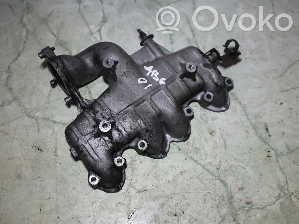 Audi A4 S4 B6 8E 8H Colector de admisión 