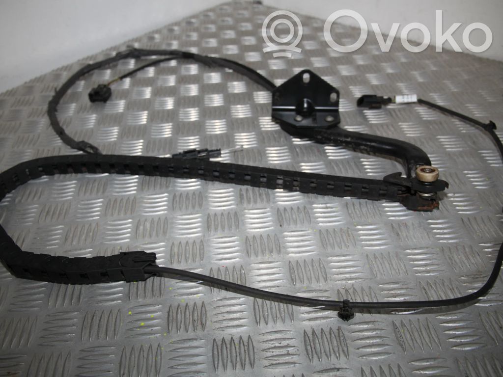 Zestaw prowadnica rolkowa/zawias   A9065460461,9065460461,A9068203700