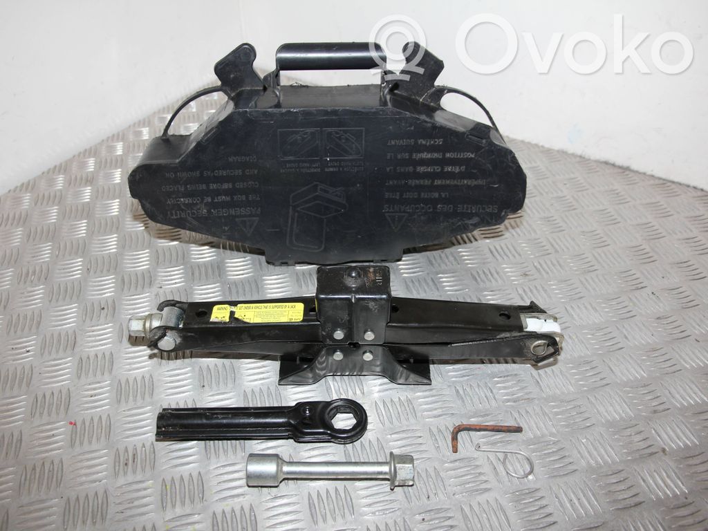 Tool set   8200727771C,8200727771,93860728