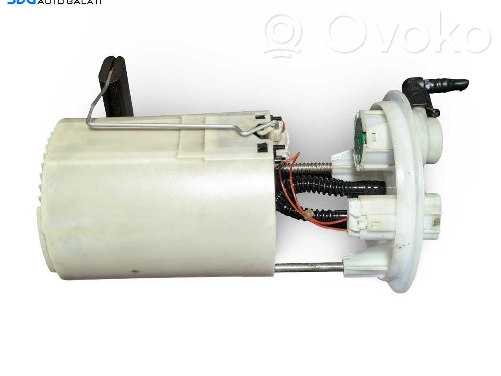 Toyota Corolla E110 Bomba interna de combustible 