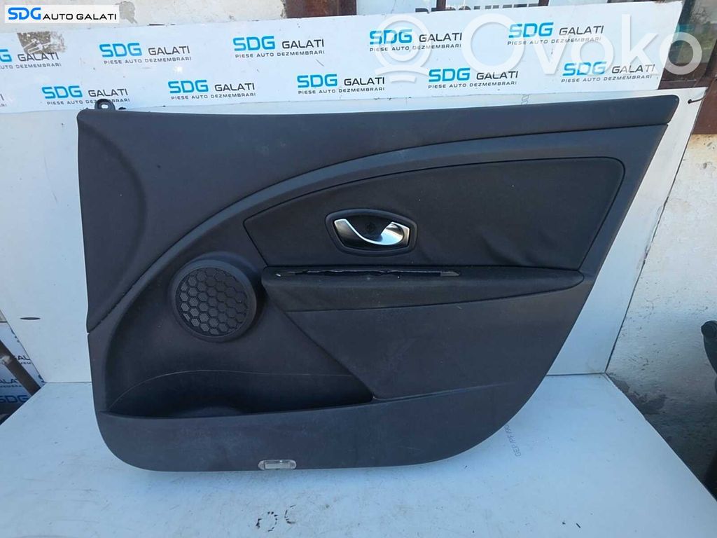 Renault Megane II Rivestimento del pannello della portiera anteriore