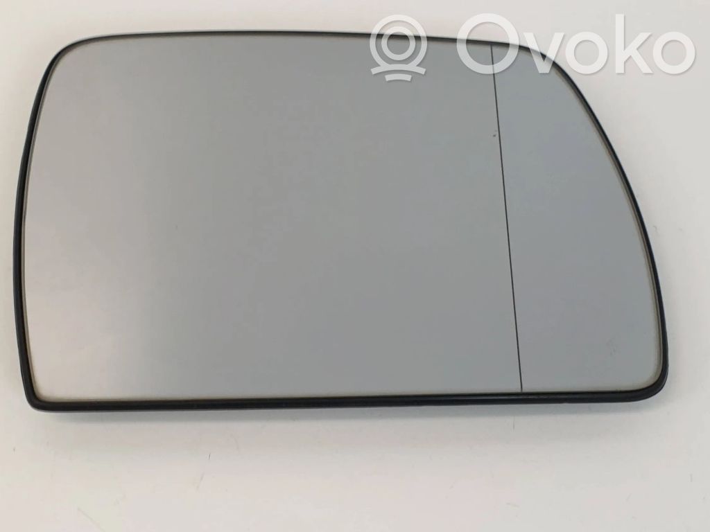 BMW X3 E83 Spoguļa stikls 