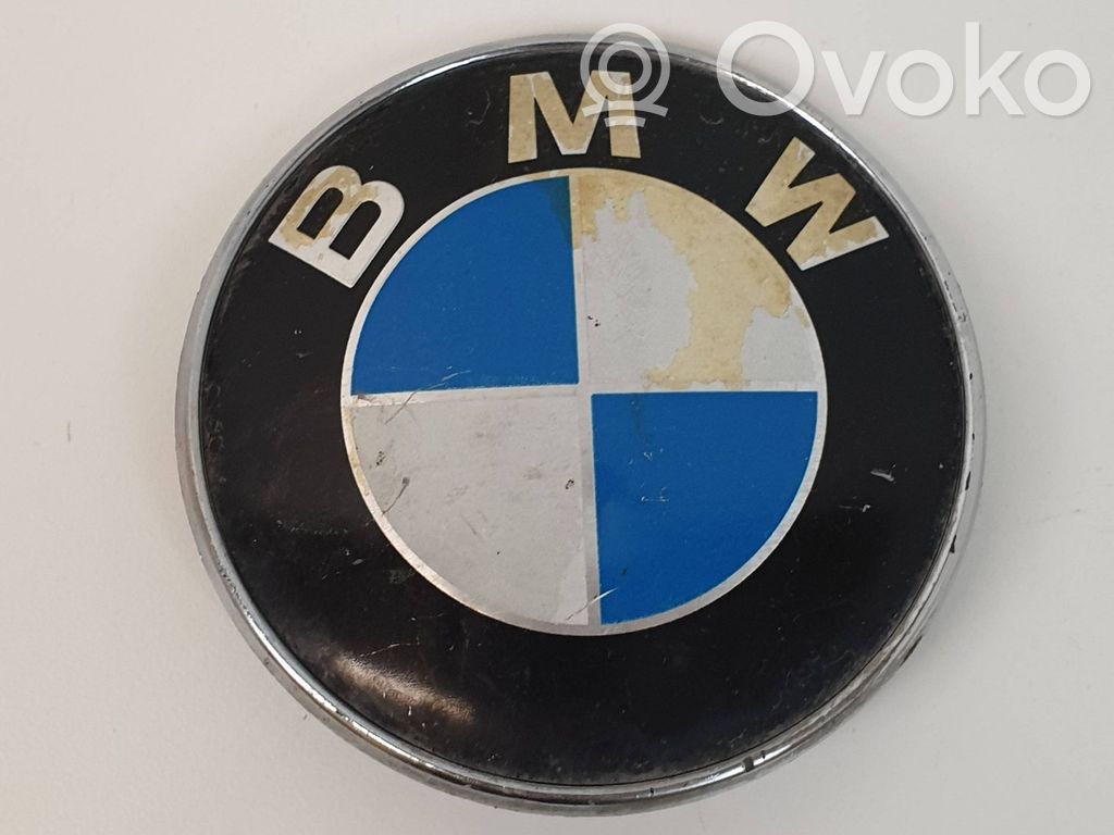 BMW 3 E90 E91 Gamintojo ženkliukas 