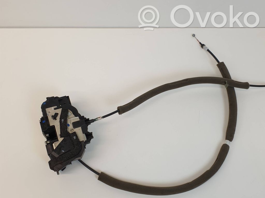 Nissan Qashqai Takaoven lukko 