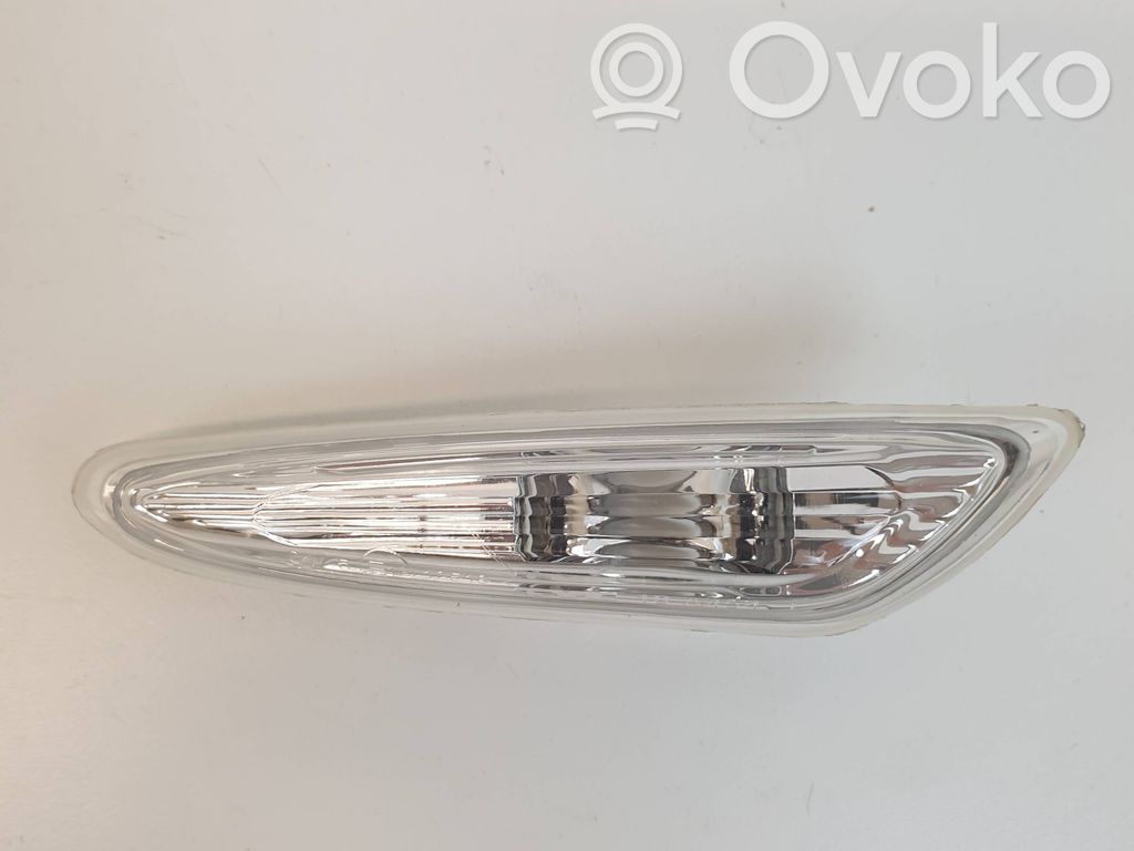 BMW 3 E46 Front fender indicator light 