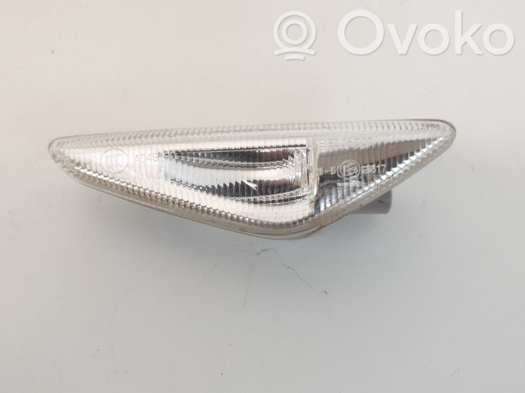 BMW X3 F25 Front fender indicator light 