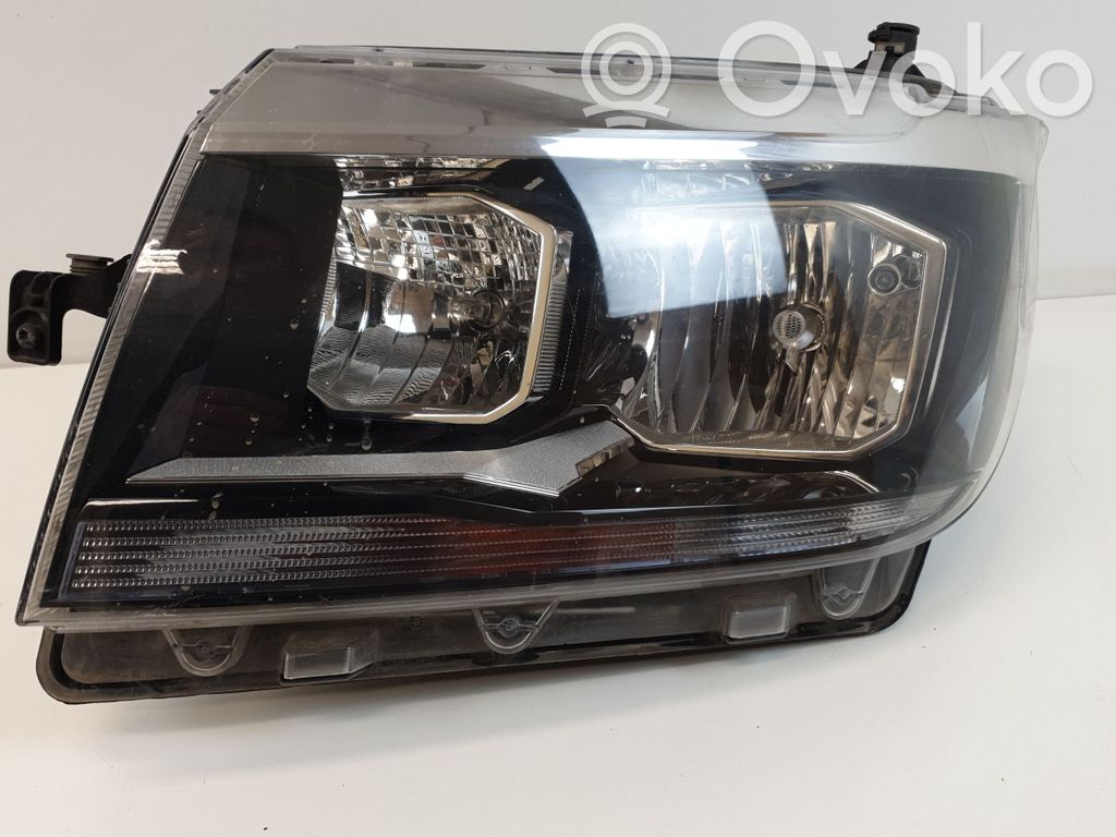 Volkswagen Crafter Lampa przednia 