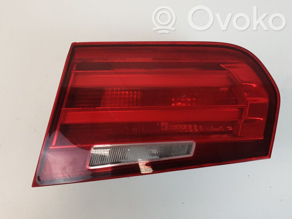 BMW 3 F30 F35 F31 Aizmugurējais lukturis pārsegā 