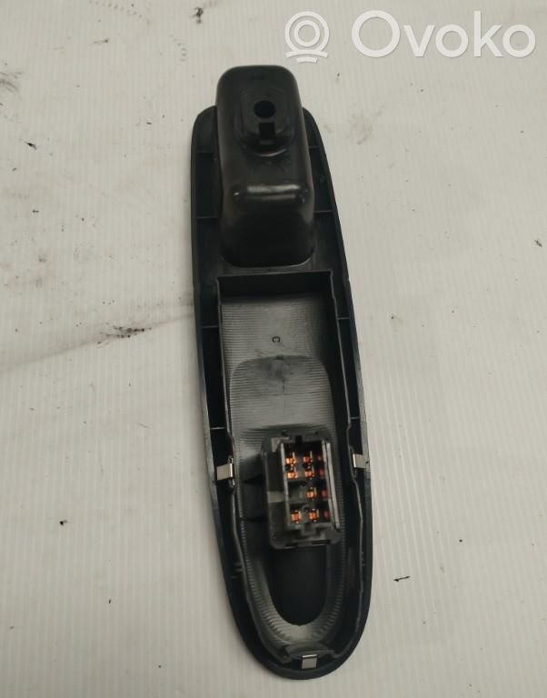 Peugeot 406 Electric window control switch 