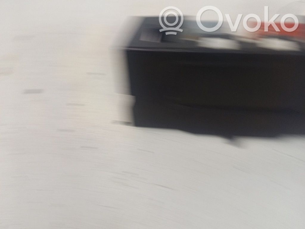 Renault Kangoo I Monitori/näyttö/pieni näyttö 