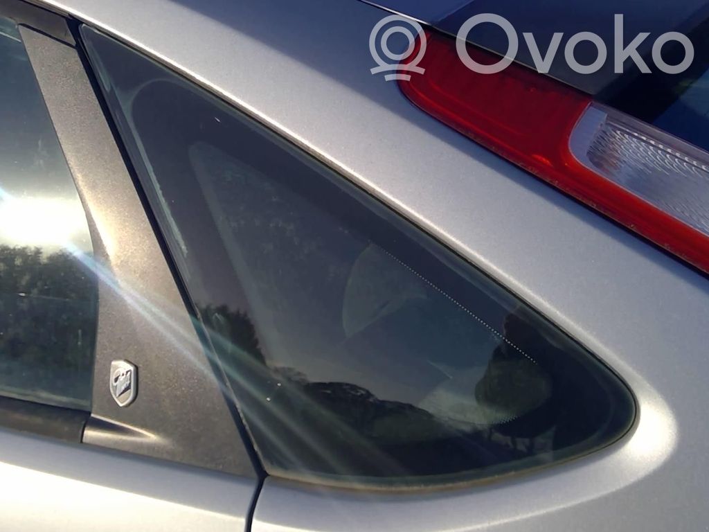 Rear side window   1360767