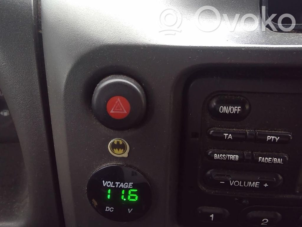Hazard light switch   1036554