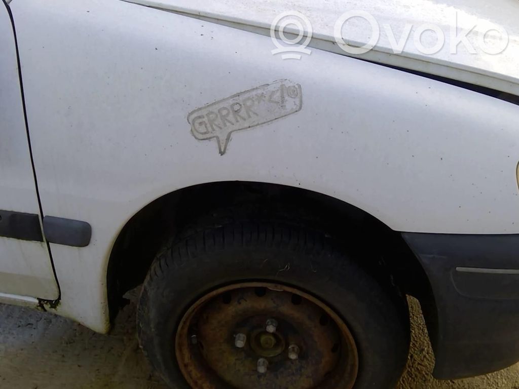 Peugeot 106 Sparnas 