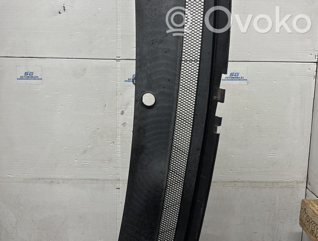 Ford Focus Wiper trim 