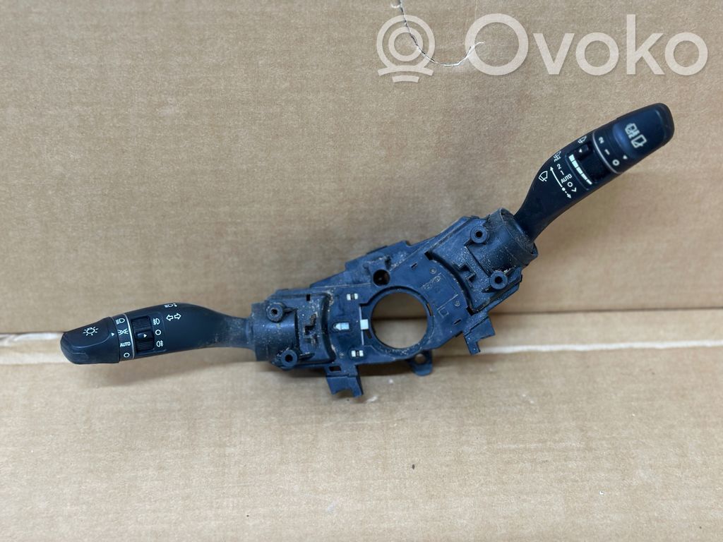 Hyundai Tucson TL Wiper turn signal indicator stalk/switch 