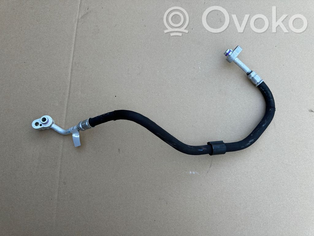 Audi A5 Ilmastointilaitteen putki (A/C) 