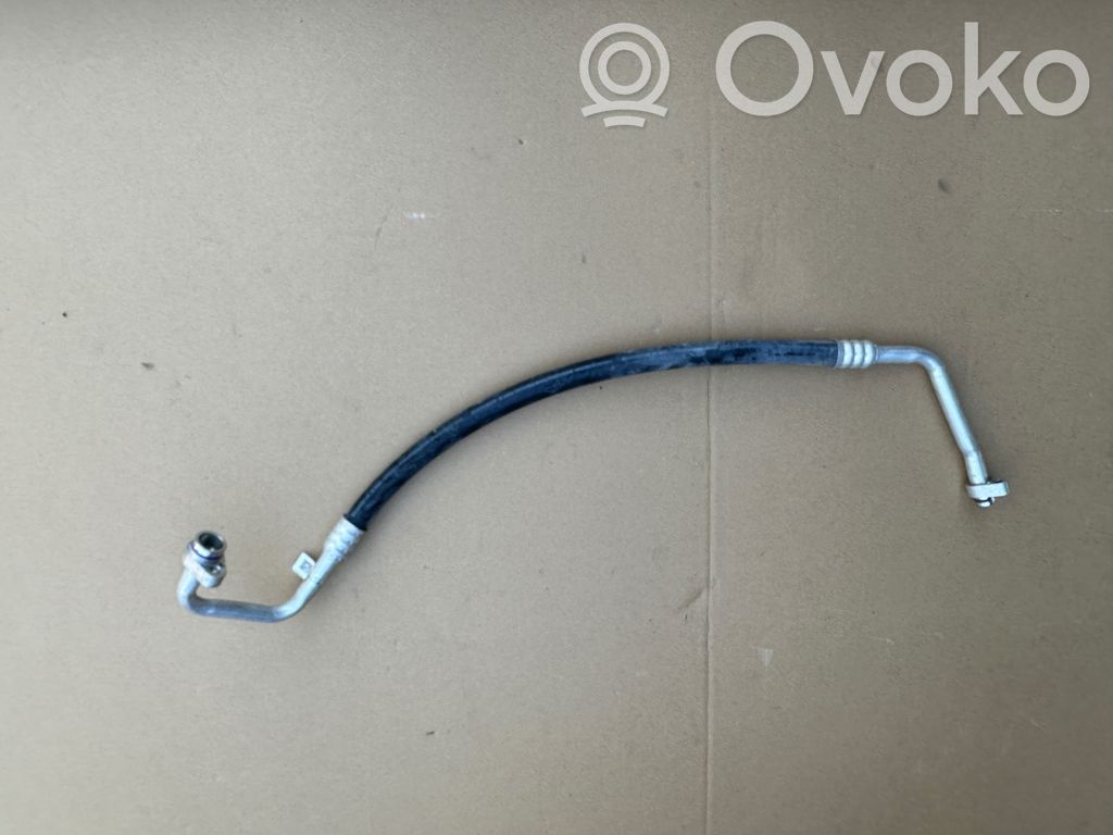 Ilmastointilaitteen putki (A/C)   8W0816743BP