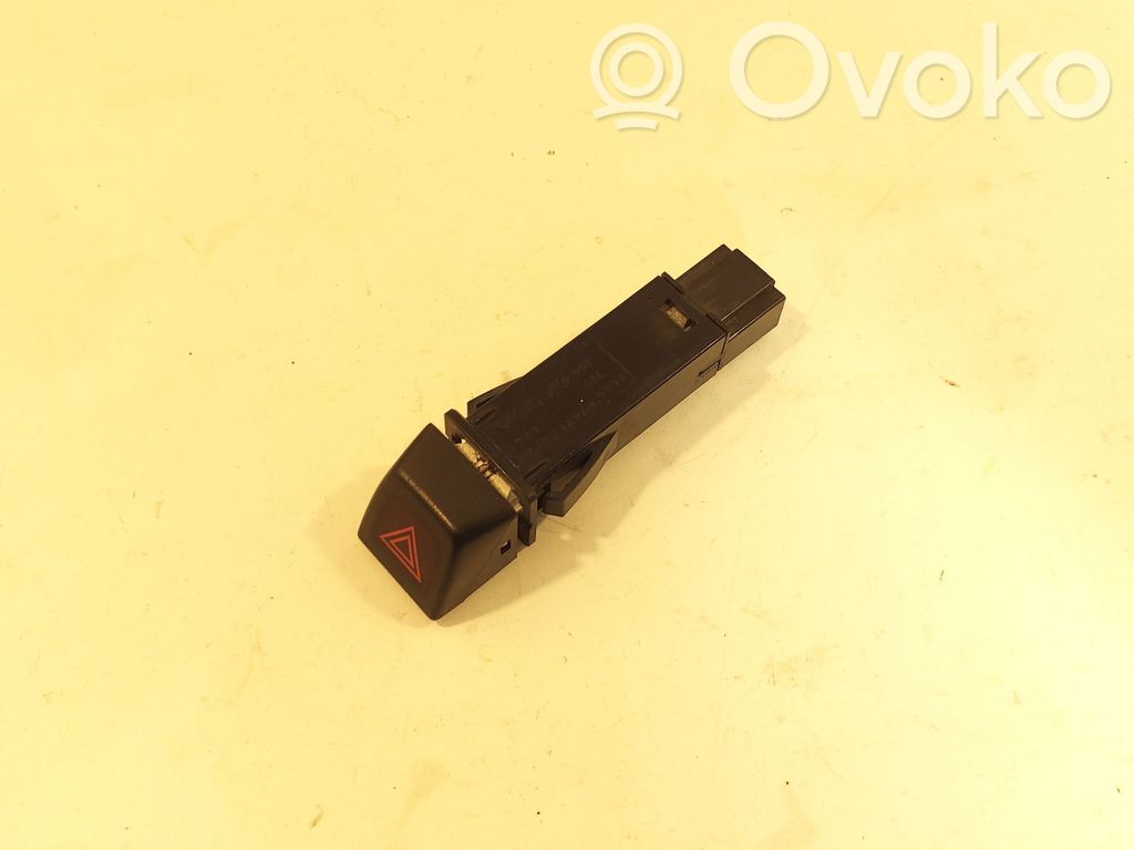 Volvo XC60 Hazard light switch 