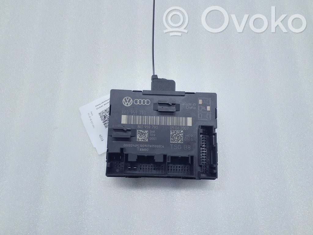 Audi A5 8T 8F Door control unit/module 