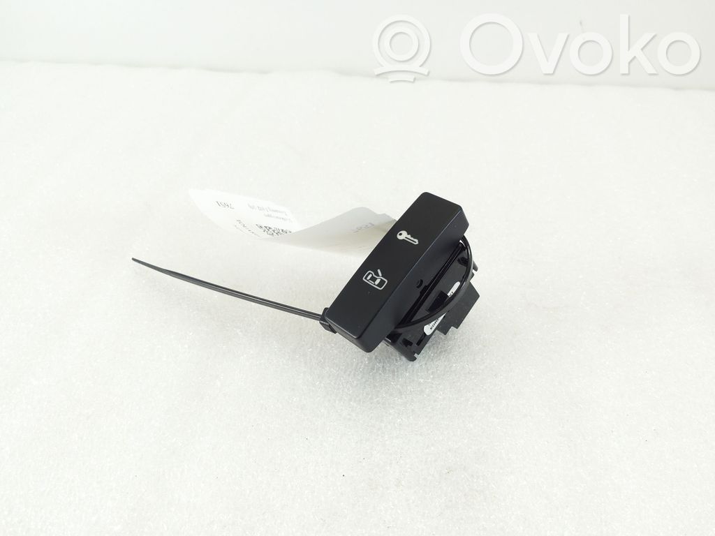 Volkswagen Touareg I Central locking switch button 